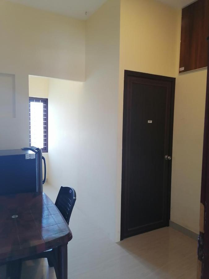 Queens Residency Thrissur Exteriör bild